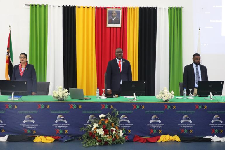 PR INSTA AT A INCREMENTAR OS NÍVEIS DE ARRECADAÇÃO DE RECEITA PR INSTA AT A INCREMENTAR OS NÍVEIS DE ARRECADAÇÃO DE RECEITA