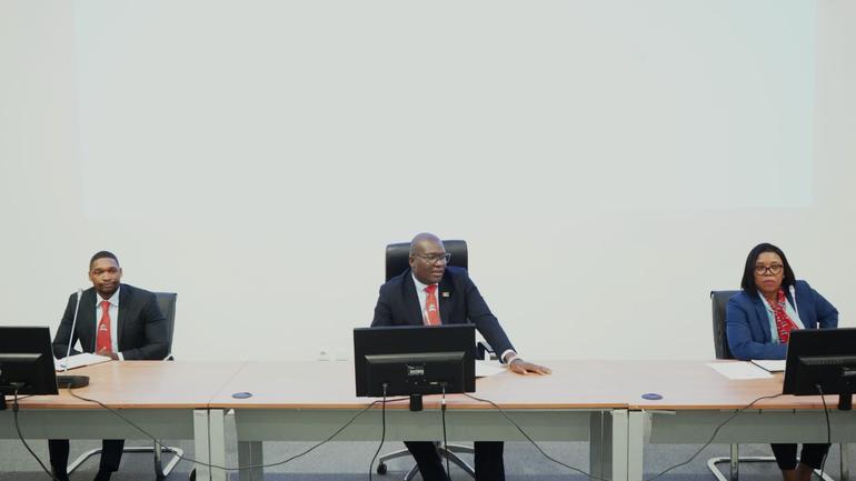 PRESIDENTE DA AT AUSCULTA GESTORES DE RECURSOS HUMANOS